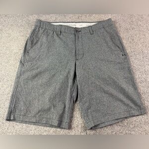Under Armour Loose Heat gear Mens Flat Front 9” Golf Shorts Size 34 Gray